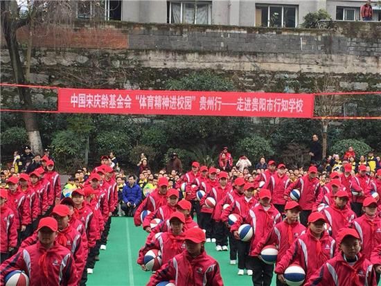 冠軍進校園 劉偉博士分享勵志故事