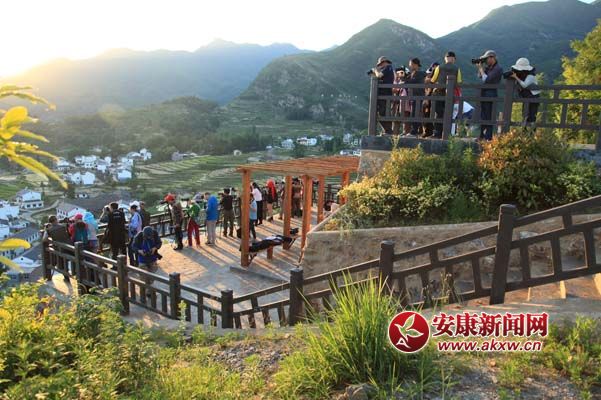 �zӰ   �����2.jpg