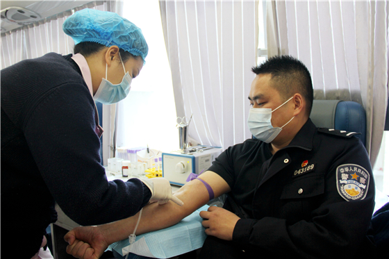 “讓愛暖冬”無償獻血活動走進白河縣中廠鎮同心社區